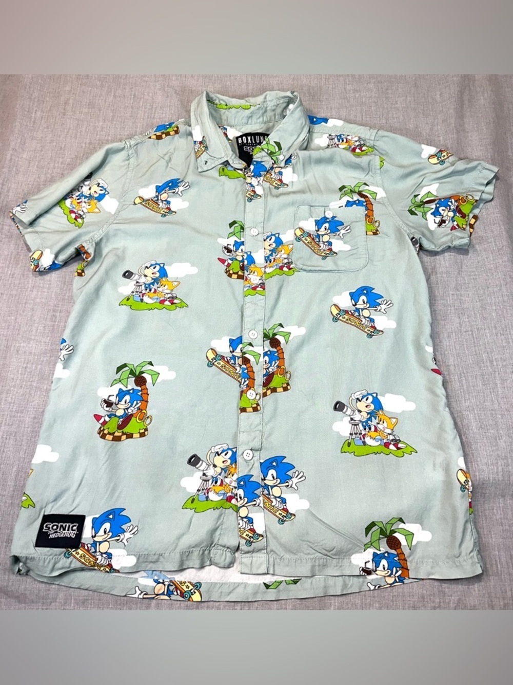 Boxlunch Sonic the Hedgehog Mint Green Short-Sleeve Button-Up Shirt